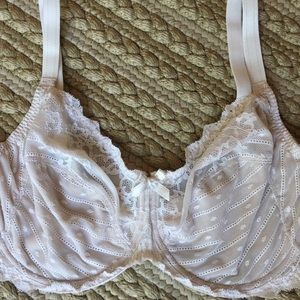 Chantelle bra